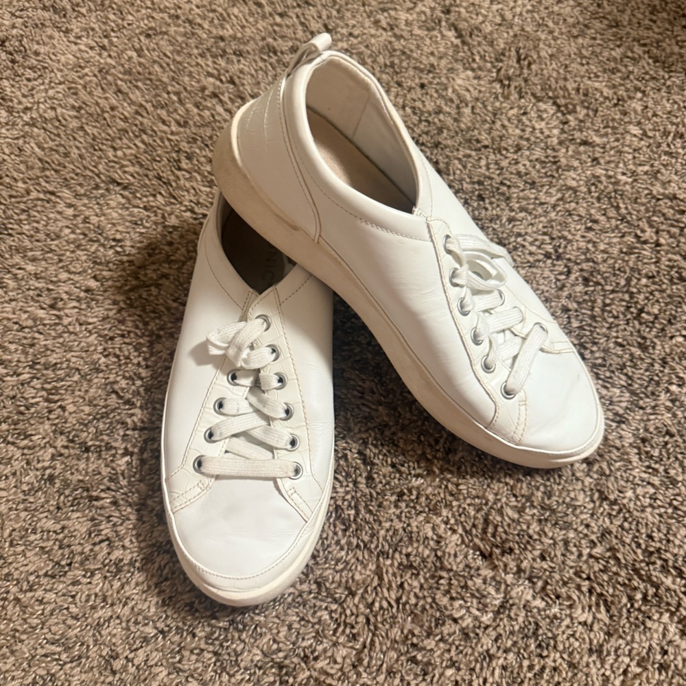 Vionic Women's White Casual Sneakers
